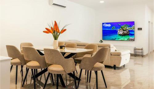 Four-Bedroom Vacation Home