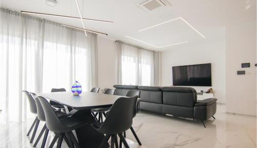 Four-Bedroom Vacation Home