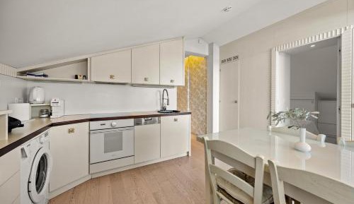 Two-Bedroom Apartment with Sea View and Terrace