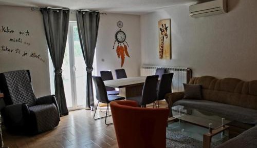 Three-Bedroom Vacation Home 