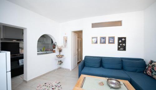 One-Bedroom Apartment with Sea View