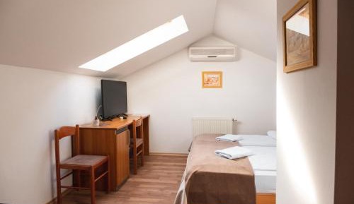 Triple Room - Attic