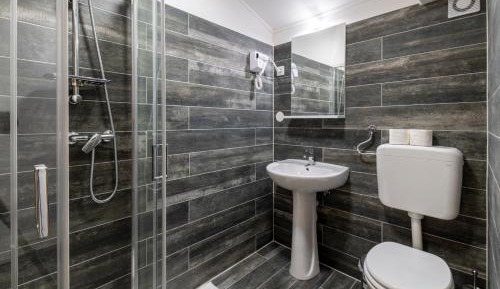 Single Room with Private Bathroom
