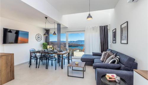 Three-Bedroom Vacation Home 