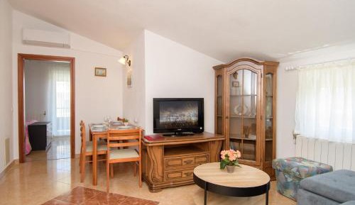 Two-Bedroom Apartment with Terrace and Sea View