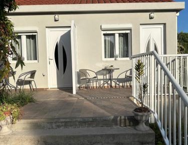 Studio with Terrace