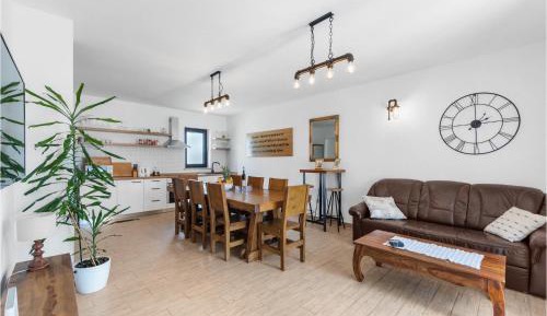 Six-Bedroom Holiday Home