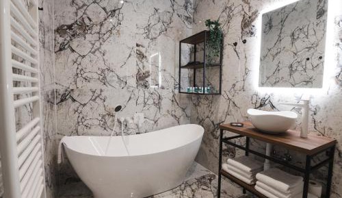 Double Room with Spa Bath