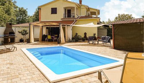 Two-Bedroom Holiday Home