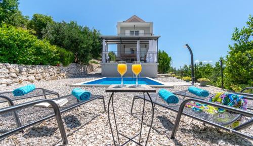Villa with Sea View
