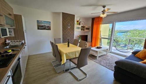 Two-Bedroom Apartment with Terrace with Sea View