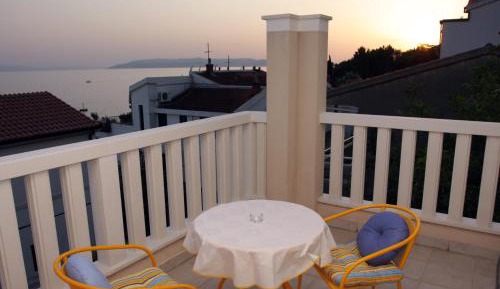 Studio with Terrace