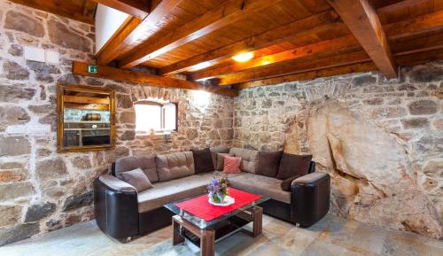 Seven-Bedroom Holiday Home