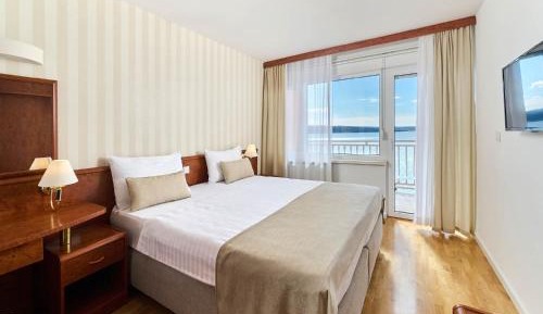 Standard Double Room with Sea View and Balcony