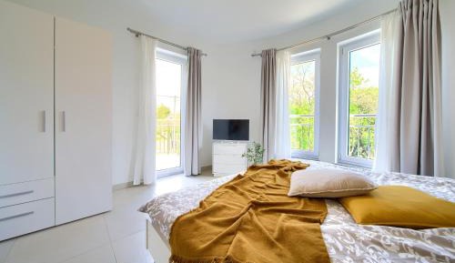 Apartment with Garden View
