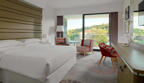Classic King Room with Balcony