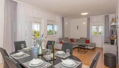 Three-Bedroom Vacation Home 