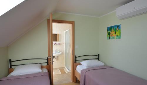 Twin Room with Private Bathroom