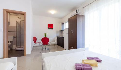 Studio with Terrace and Sea View