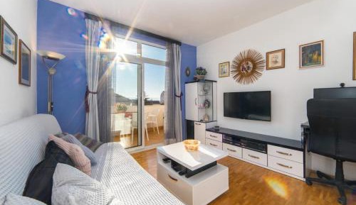 Two-Bedroom Apartment with Balcony and Sea View