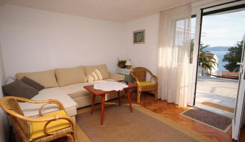 One-Bedroom Apartment with Terrace and Sea View
