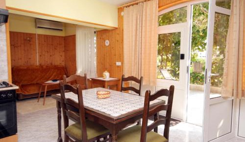 One-Bedroom Apartment with Terrace
