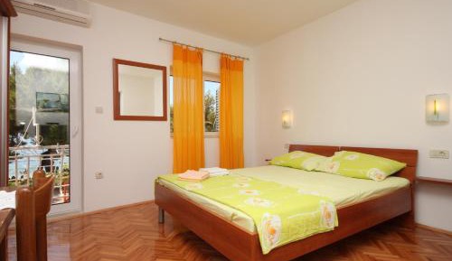 Studio with Balcony and Sea View