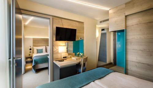 Standard Family Room (2 Adults + 2 Children)