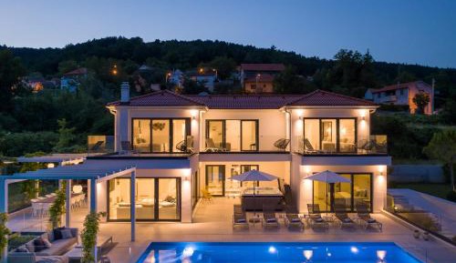 Deluxe Villa