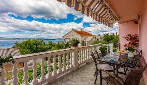 Apartment with Sea View
