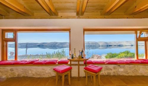 Three-Bedroom Vacation Home 