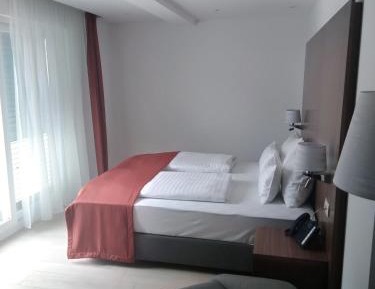 Deluxe Double Room with Balcony and Sea View