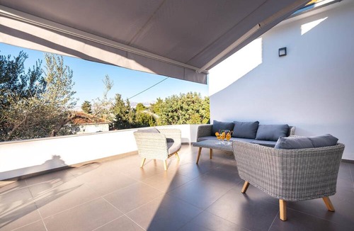Splitska House | House in Splitska with Free Parking