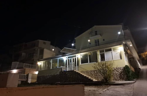 Seget Donji Hotel | Villa Kairos
