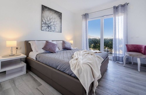 Lumbarda Villa | Villa Lumbarda - Four Bedroom Villa, Sleeps 8