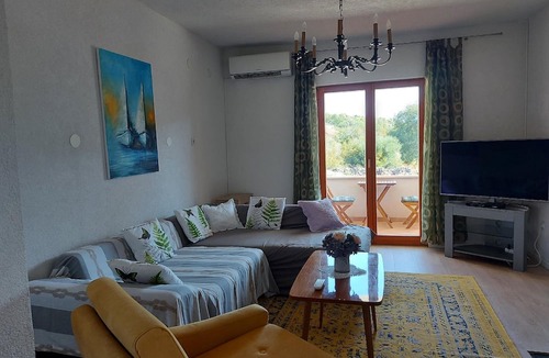Pozorac House | Holiday home "Charmy Luna" with pool