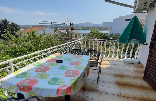 Bilice Apartment | Apartment by the Beach
