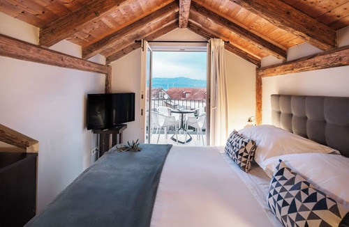 Supetar Hotel | Hotel Osam