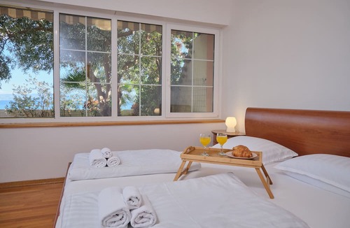Znjan Apartment | Holiday Seaview Apartment by Litto