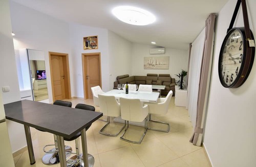 Vir Villa | Villa Sana