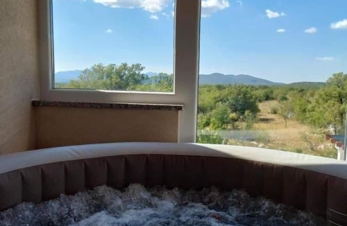 Lovrec House | Villa Ivy with perfect privacy, pool, sauna, jacuzzi
