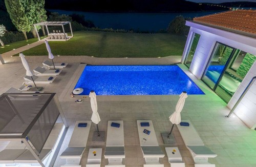 Lozica Villa | Lozica, new villa with pool