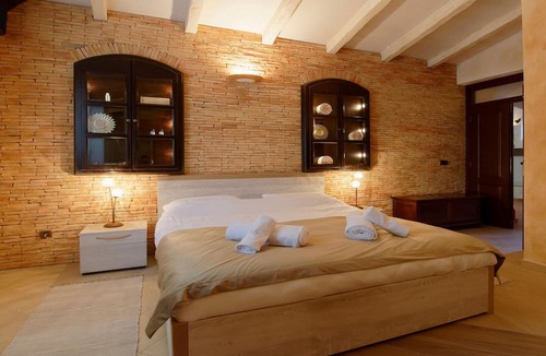 Farini House | 4 bedroom accommodation in Visnjan