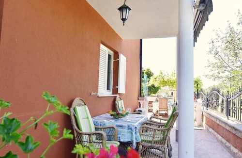 Valica Apartment | Apartment in Valica with Large Garden