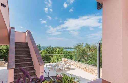 Klimno Apartment | Flat "Fenix" mit Terrasse