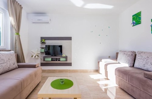Dramalj House | House in Dramalj with Communal Pool