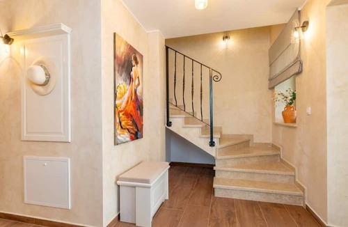 Vinez House | Villa Violette - Classic Istrian House, 8 Personen Close to City Centre