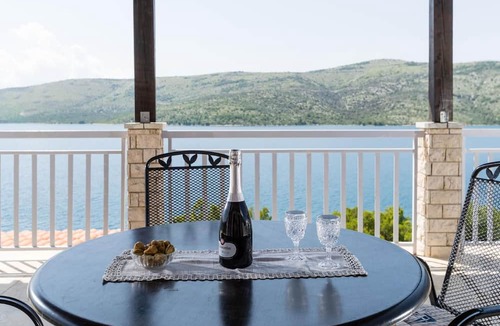 Poljica House | Seaside Villa Lara with heated swimming pool