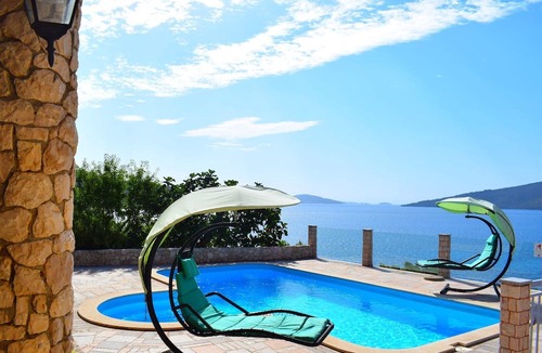 Poljica House | Seaside Villa Lara with heated swimming pool