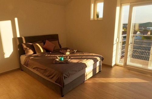 Bilice House | Beautiful holiday home with pool and sea views
